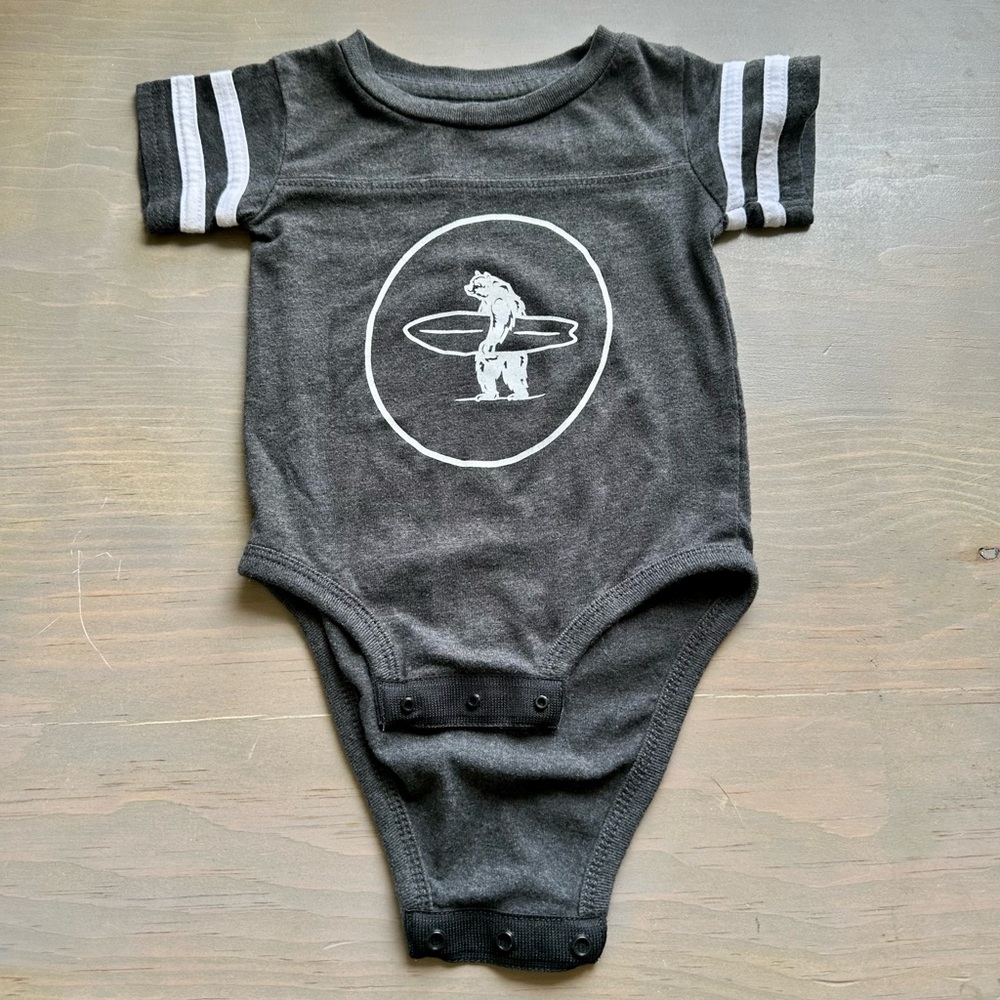 🦋🌻3/$18 Everyday California Onesie
